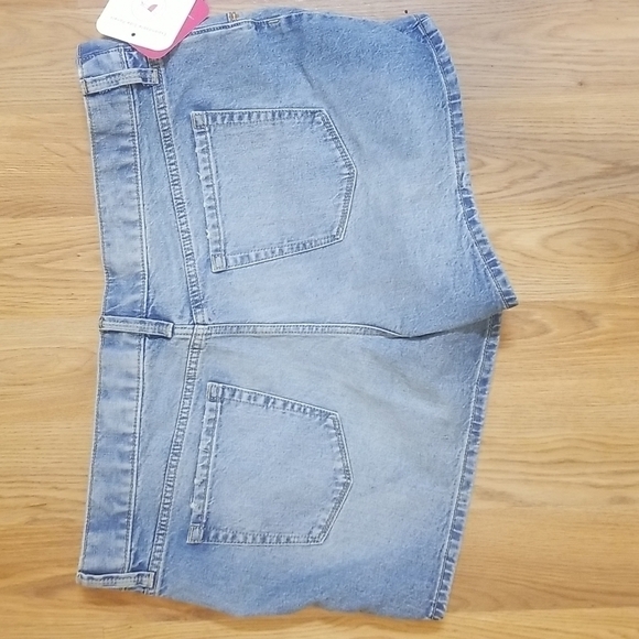 INGRID & Isabel Maternity Denim Shorts Light Wash Size 14 - Picture 7 of 12